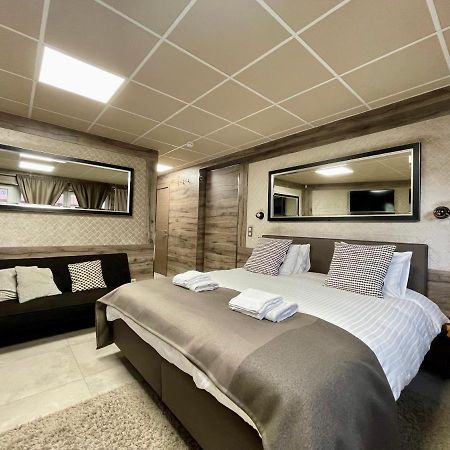 Guesthouse Room40 マルメディ エクステリア 写真
